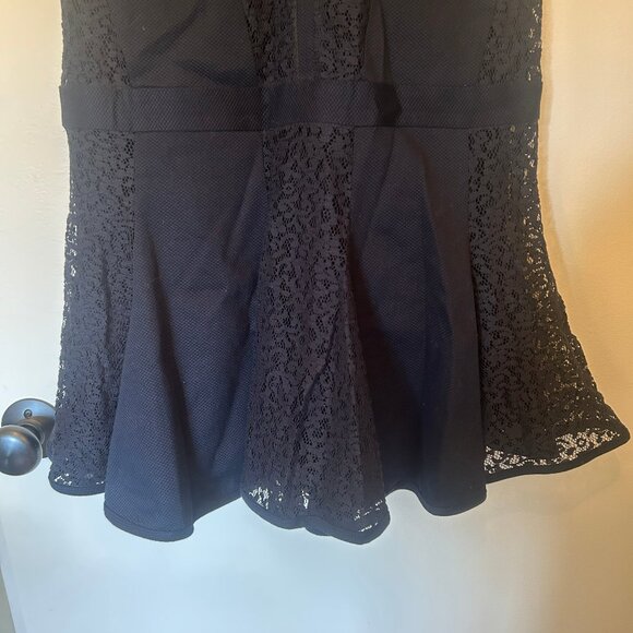 NWT Ann Taylor navy Lace Inset Sleeveless Flounce Hem Mini Dress sz 2 - Picture 6 of 13
